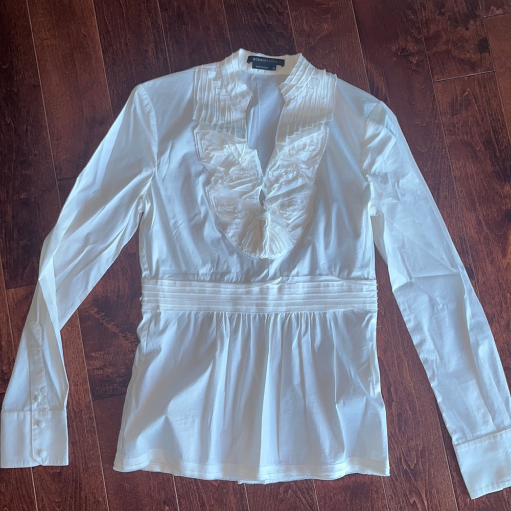 BCBG White Detailed Blouse 🤍